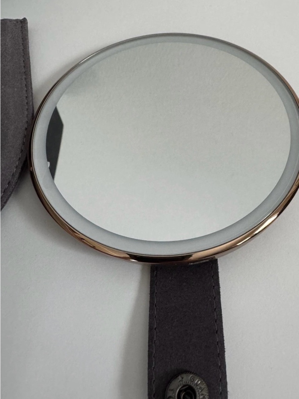 simplehuman Rose Gold Compact Rechargeable Mirror with Gray Pouch - Picture 4 of 5